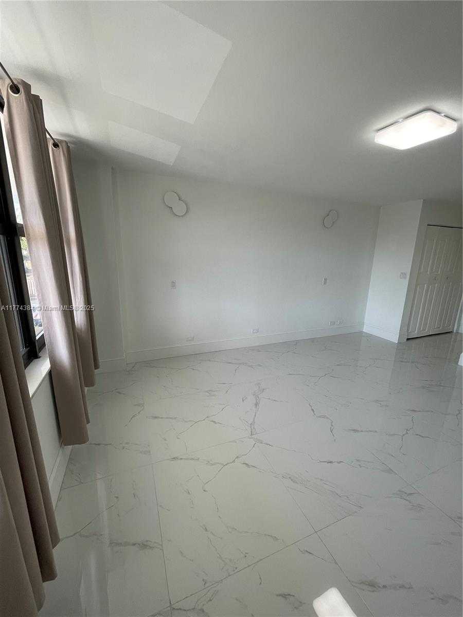 Small Image of 10101 EAST BAY HARBOR DR #201, Bay Harbor Islands Number 28