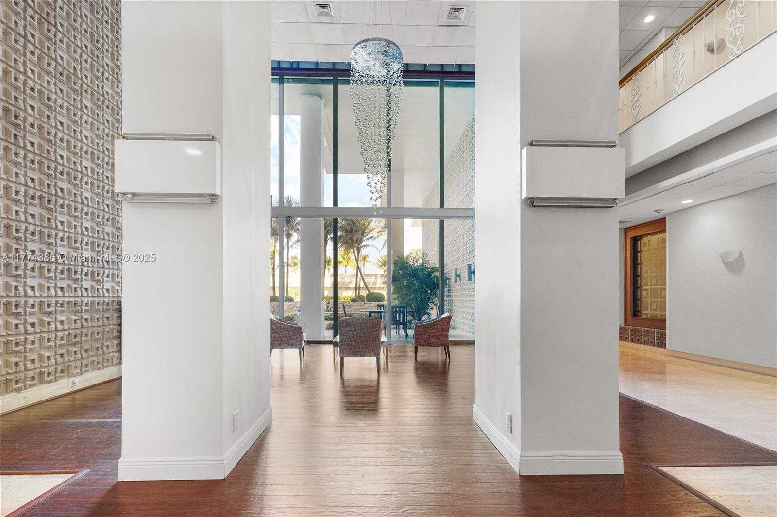 Small Image of 2899 COLLINS AVE #642, Miami Beach Number 17
