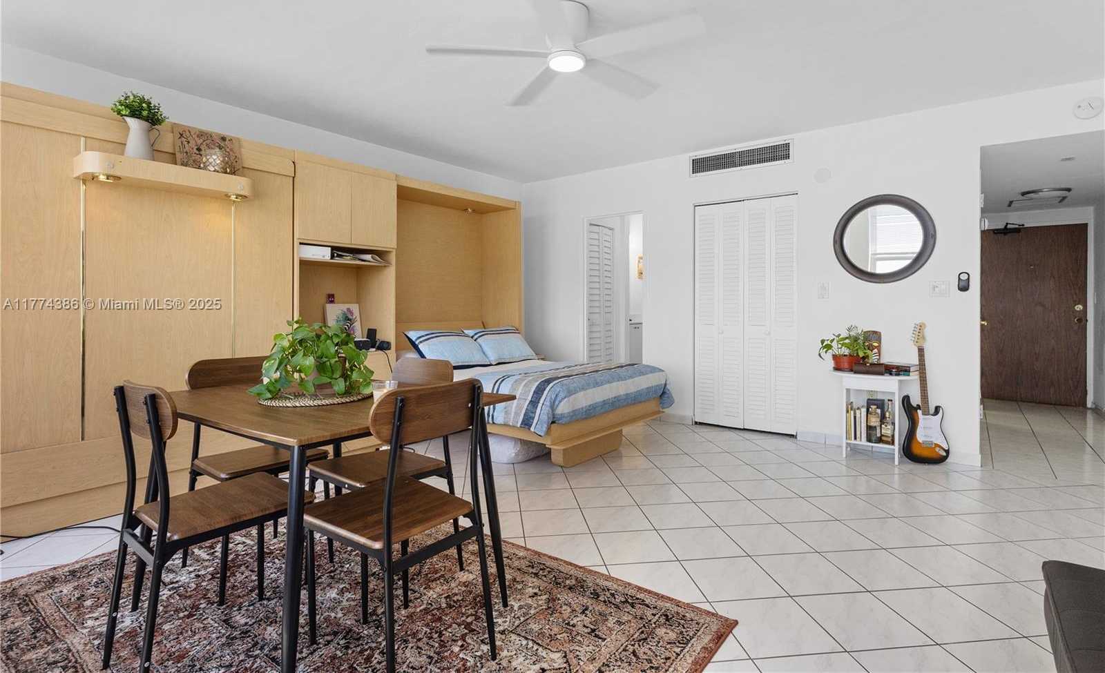 Small Image of 2899 COLLINS AVE #642, Miami Beach Number 3