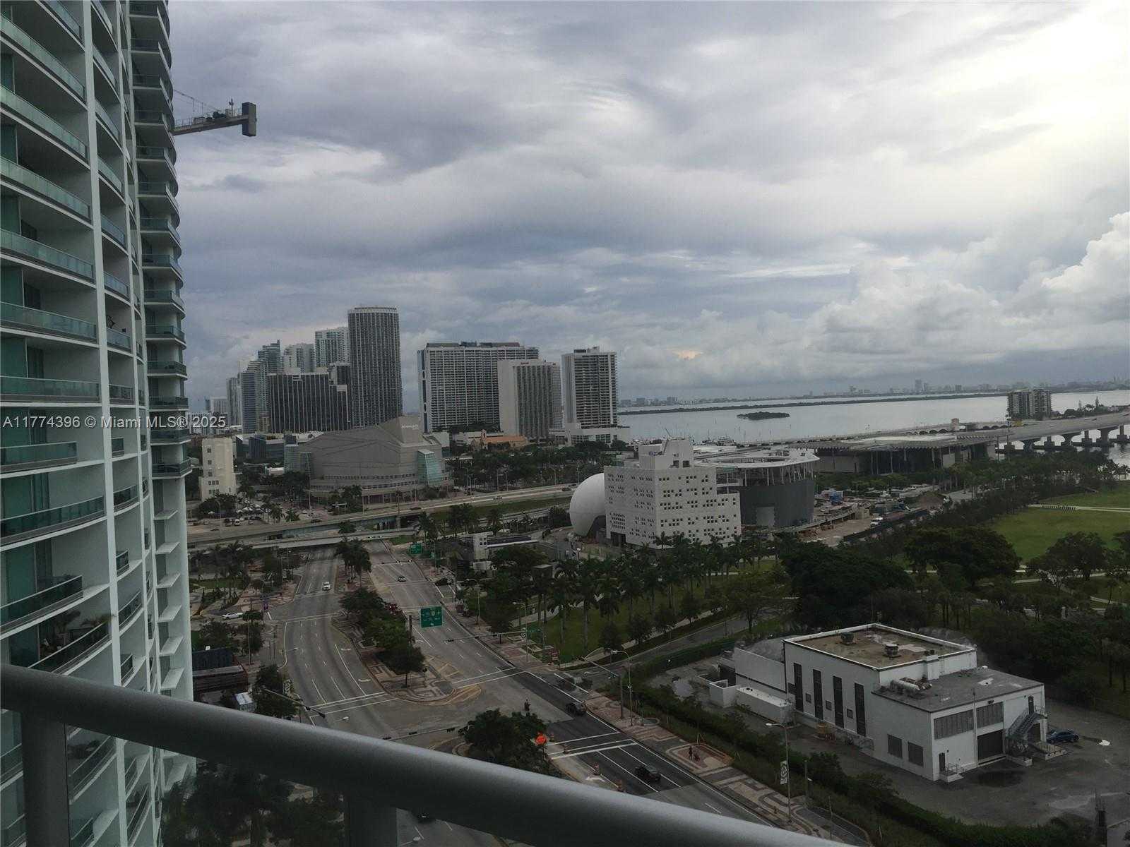 Small Image of 888 BISCAYNE BLVD #1510, Miami Number 11