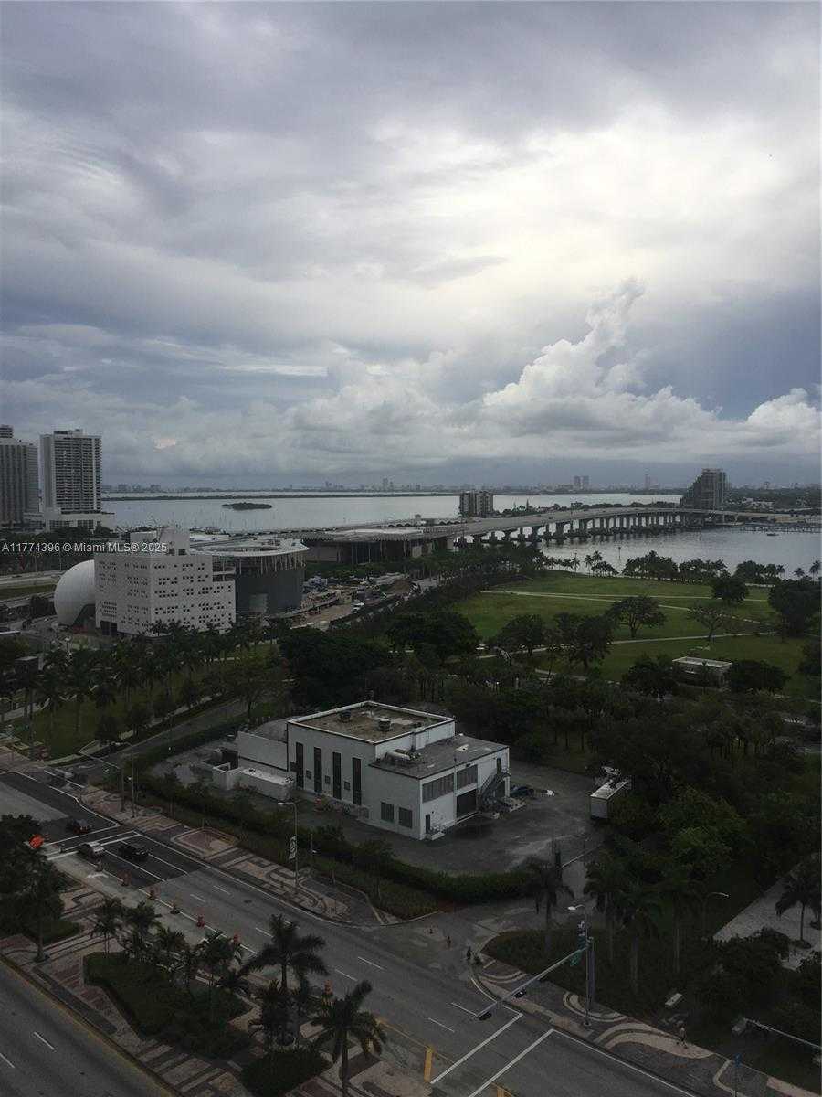 Small Image of 888 BISCAYNE BLVD #1510, Miami Number 21