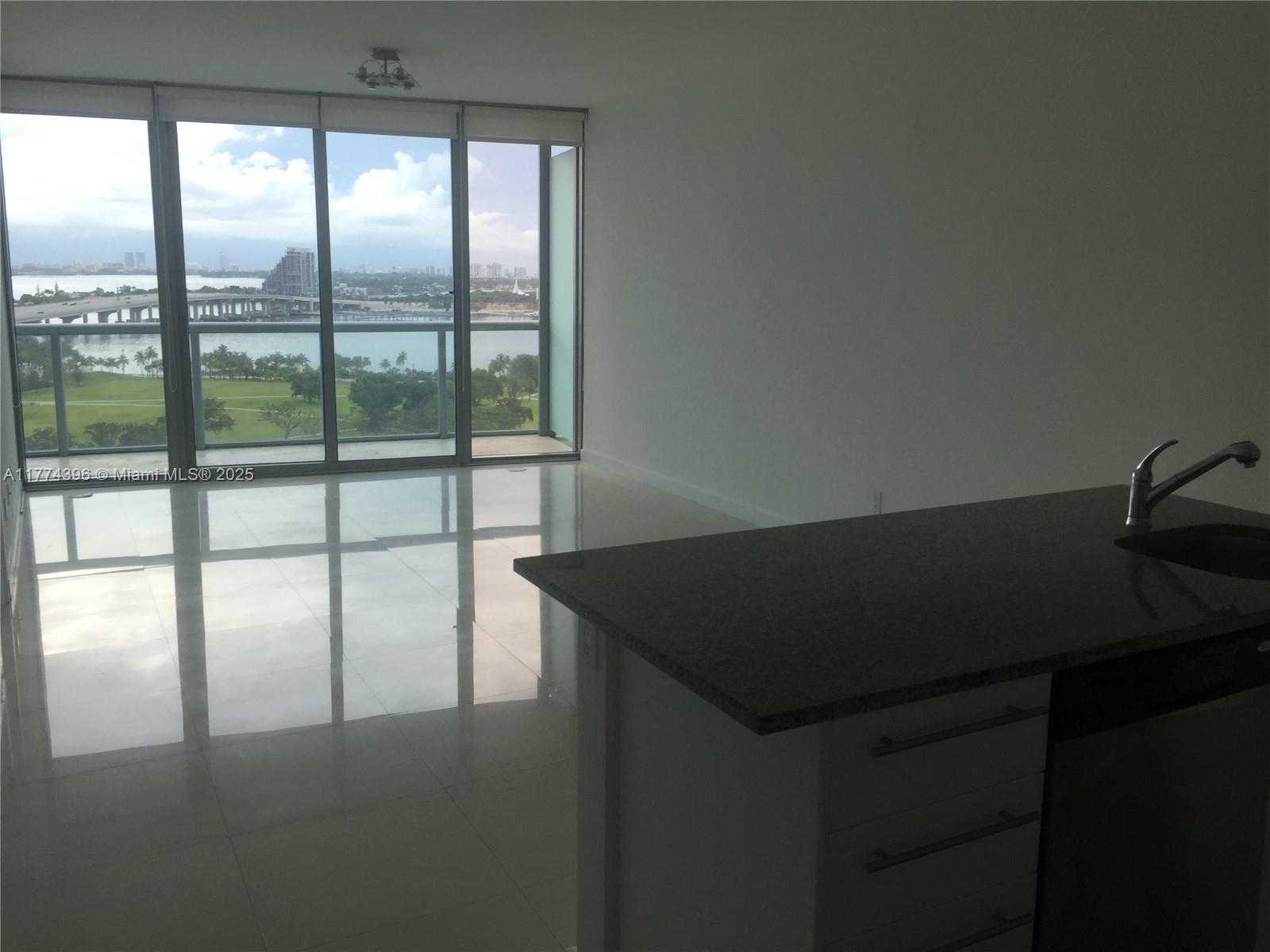 Small Image of 888 BISCAYNE BLVD #1510, Miami Number 6