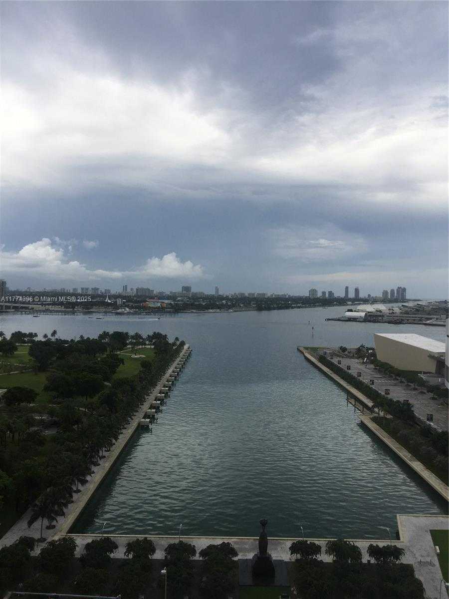 Small Image of 888 BISCAYNE BLVD #1510, Miami Number 9