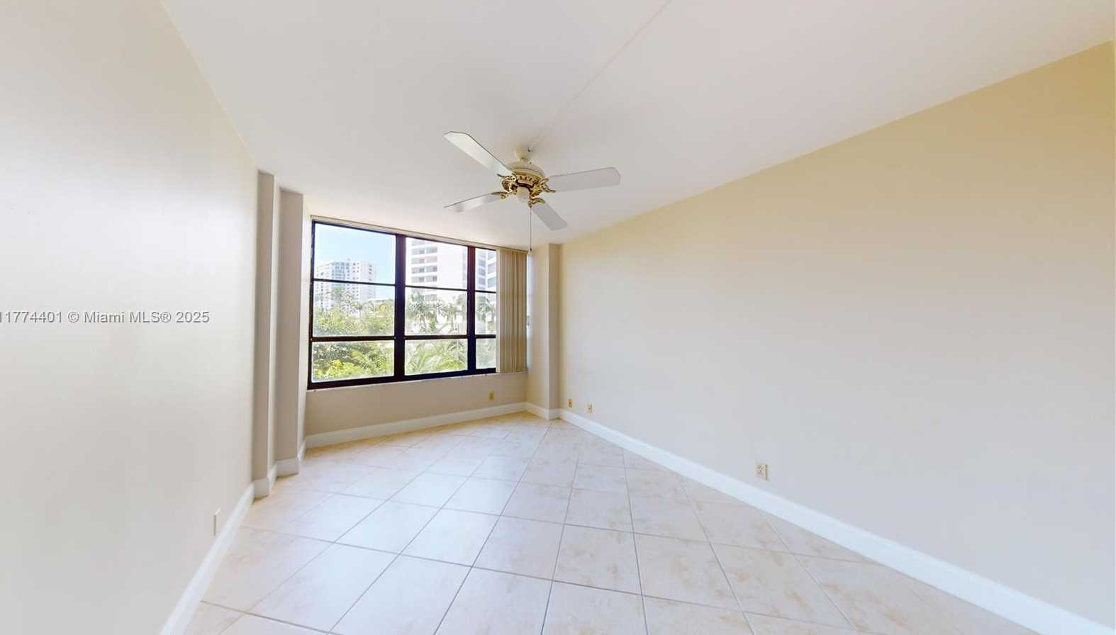 Small Image of 600 THREE ISLANDS BLVD #219, Hallandale Beach Number 27