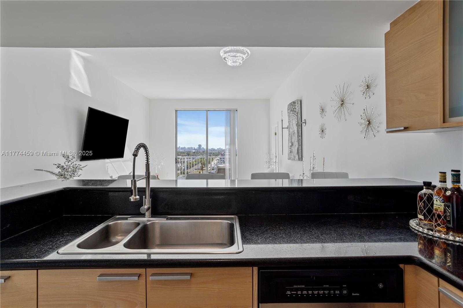 Small Image of 140 SOUTH DIXIE HWY #1031, Hollywood Number 9