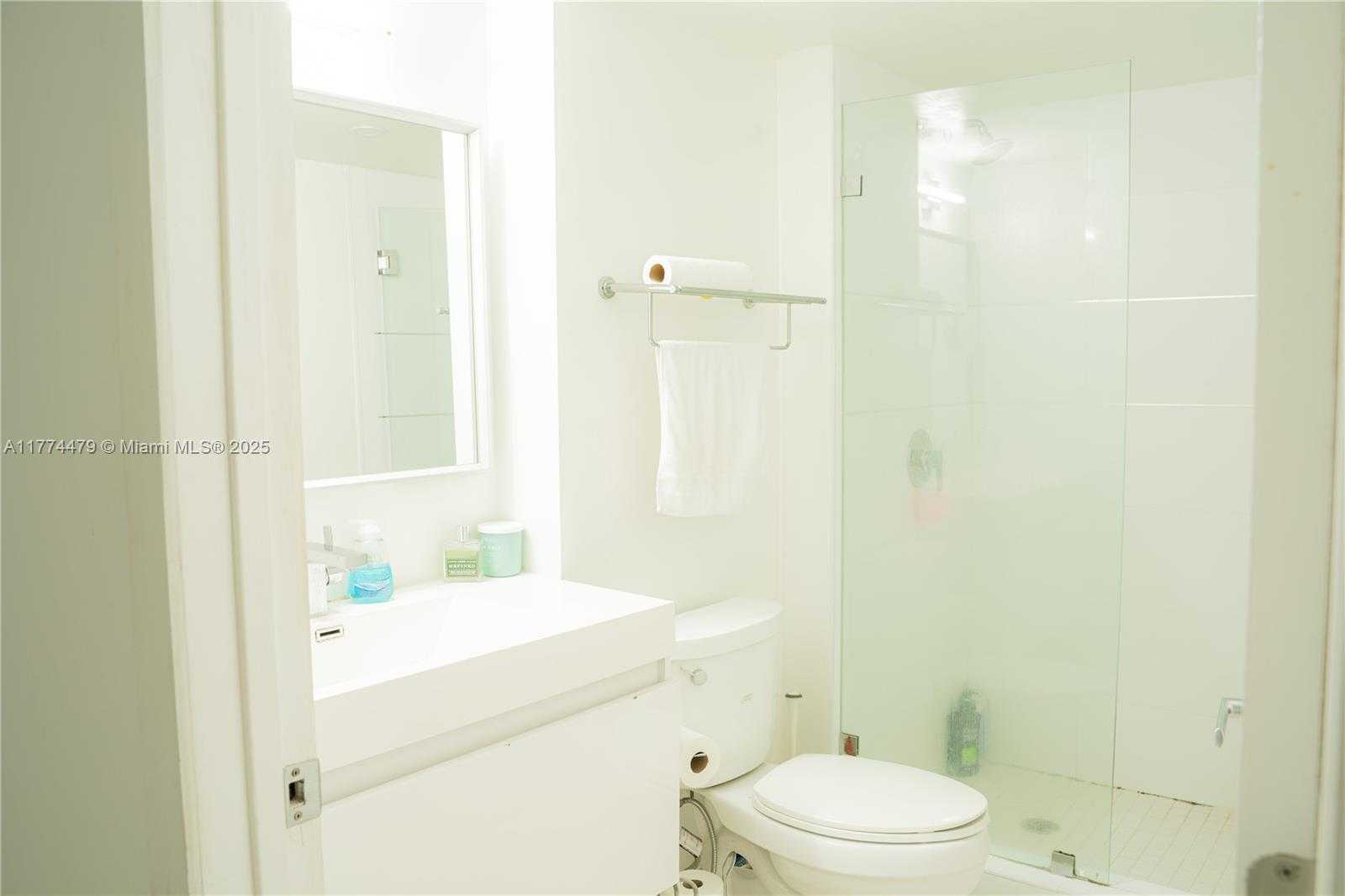 Small Image of 20515 EAST COUNTRY CLUB DR #548, Aventura Number 11