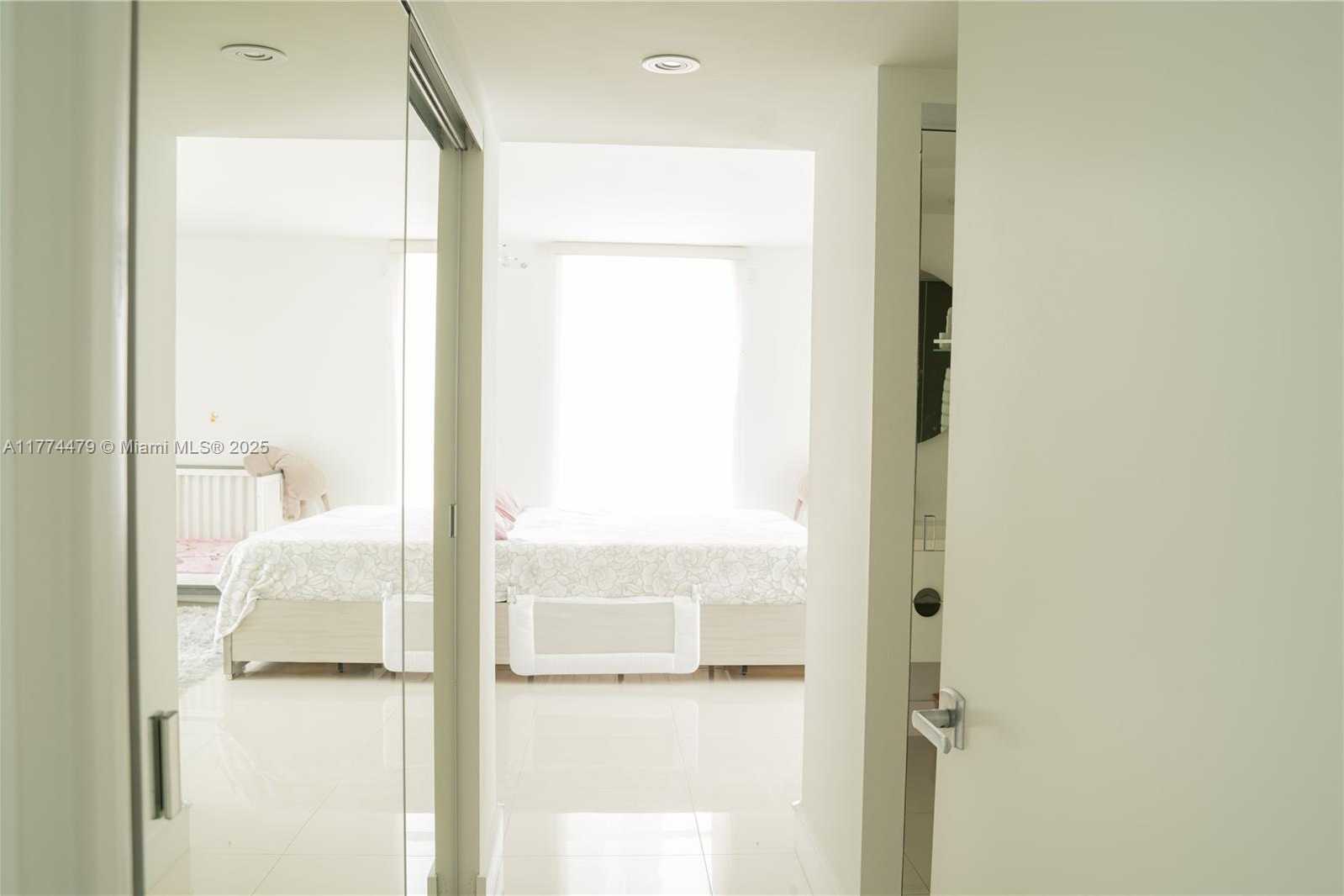 Small Image of 20515 EAST COUNTRY CLUB DR #548, Aventura Number 16