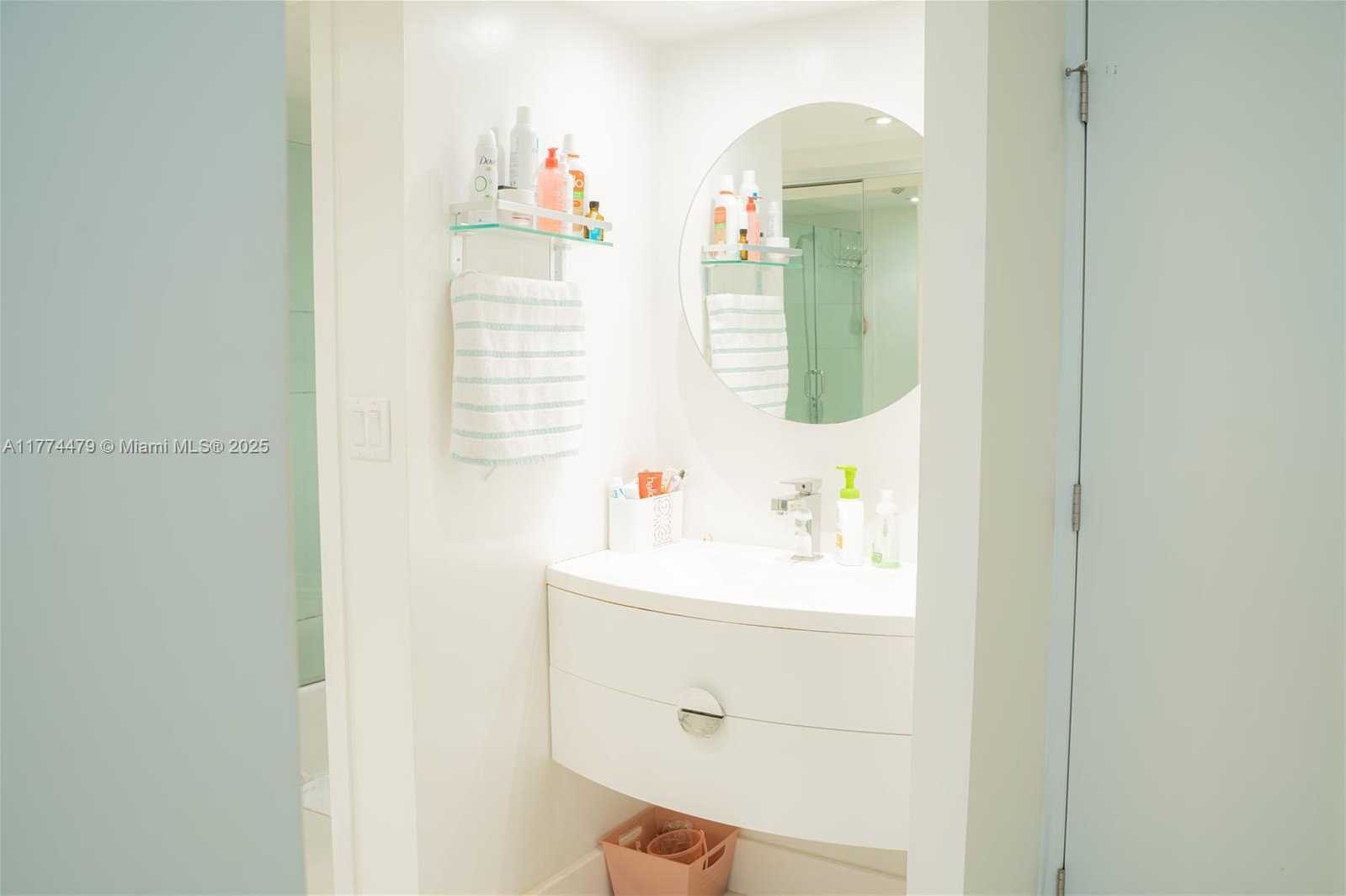 Small Image of 20515 EAST COUNTRY CLUB DR #548, Aventura Number 22
