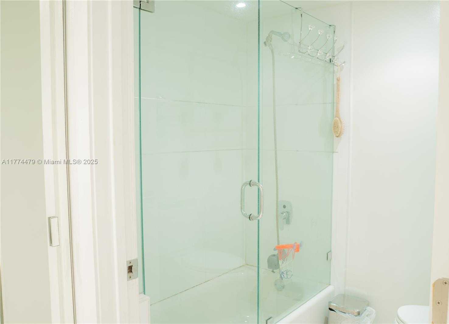 Small Image of 20515 EAST COUNTRY CLUB DR #548, Aventura Number 24