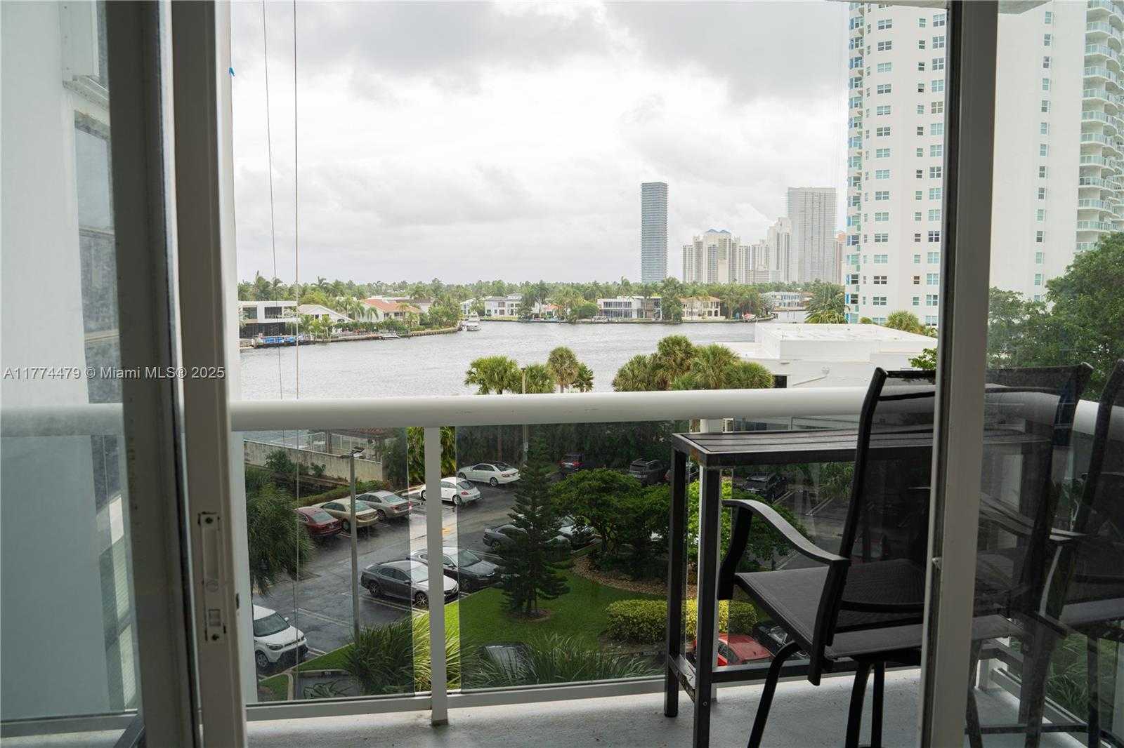 Small Image of 20515 EAST COUNTRY CLUB DR #548, Aventura Number 25