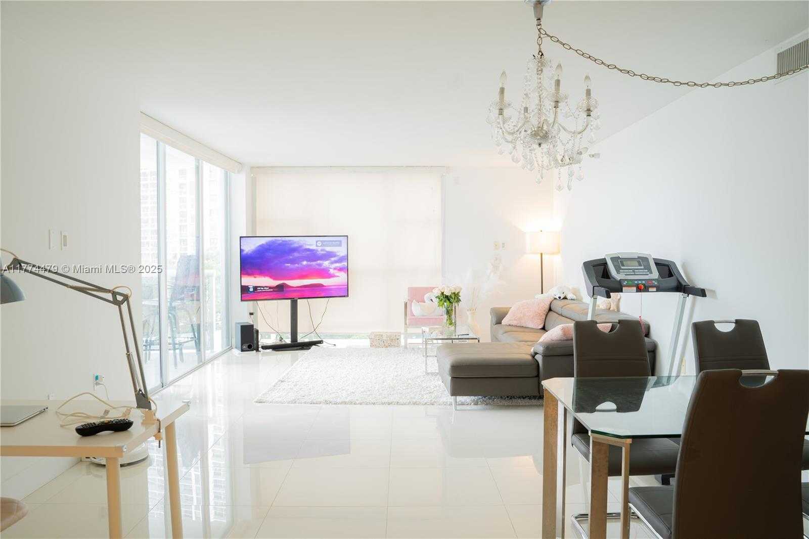 Small Image of 20515 EAST COUNTRY CLUB DR #548, Aventura Number 5