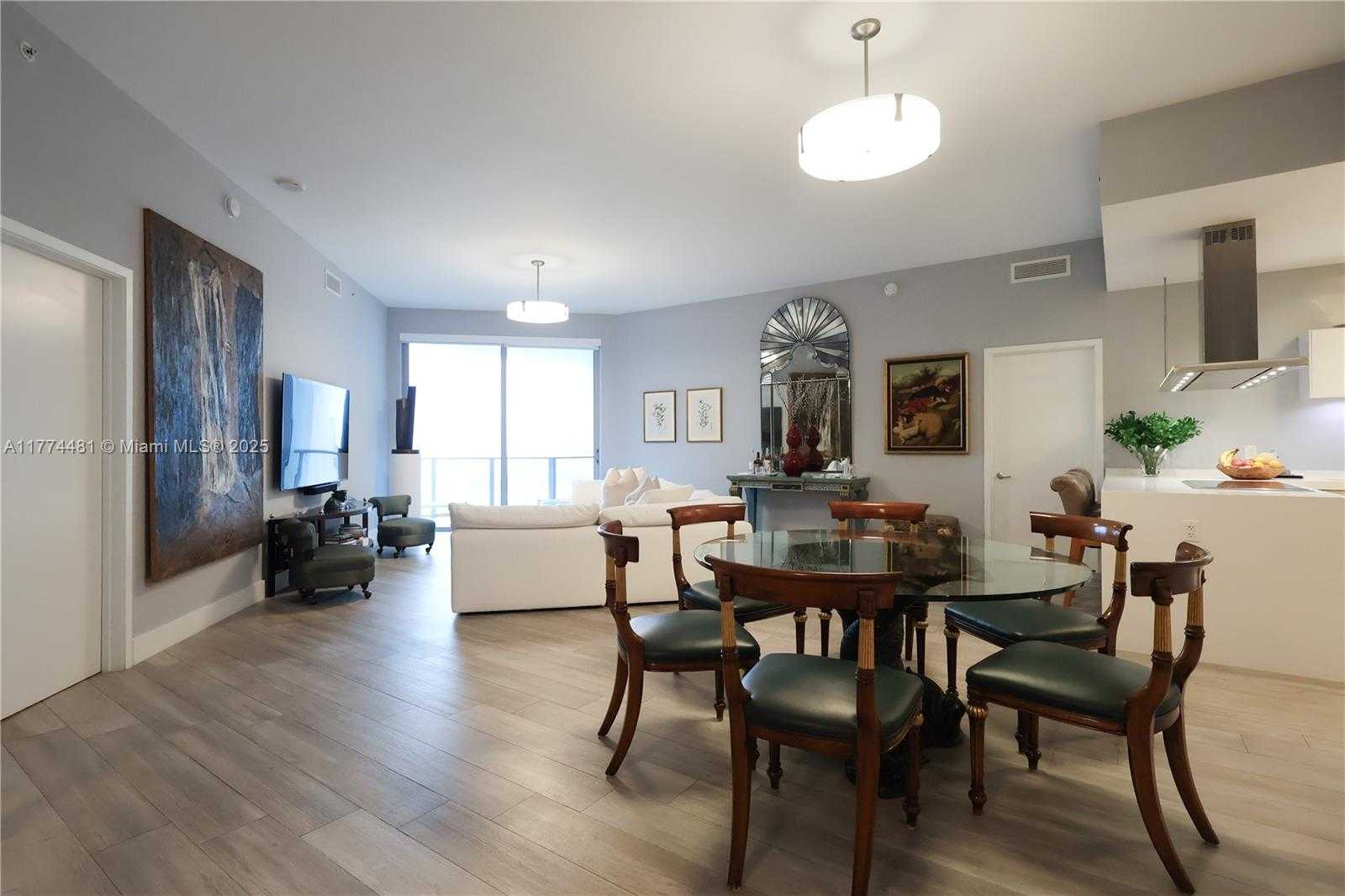 Small Image of 17301 BISCAYNE BLVD #LPH4, North Miami Beach Number 10