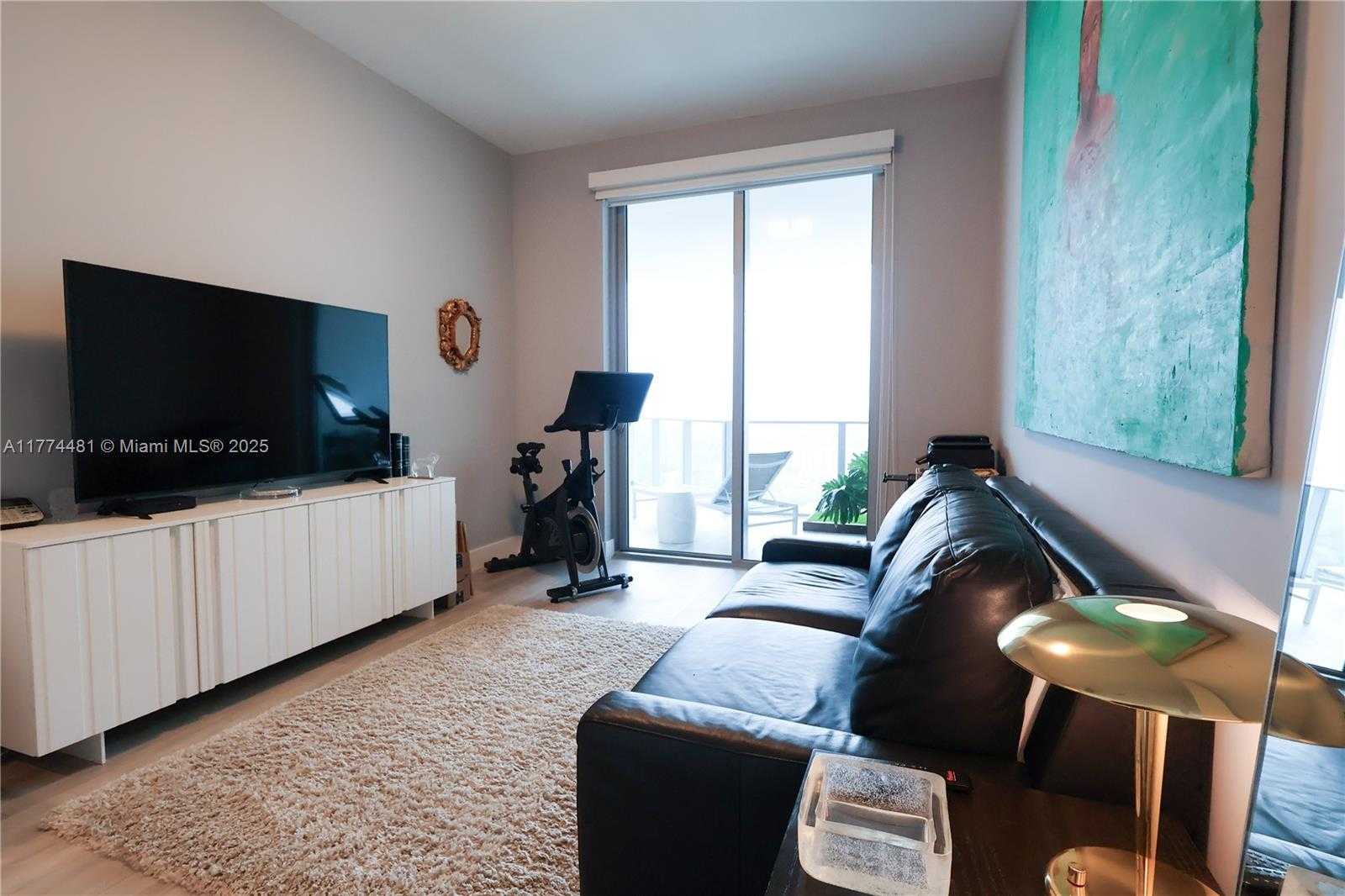 Small Image of 17301 BISCAYNE BLVD #LPH4, North Miami Beach Number 20