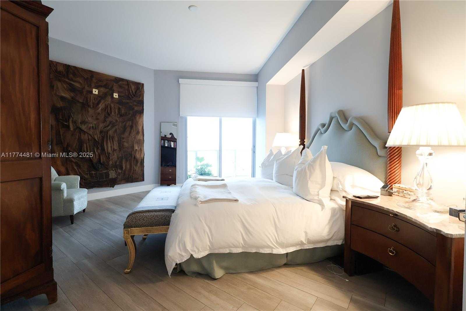 Small Image of 17301 BISCAYNE BLVD #LPH4, North Miami Beach Number 31