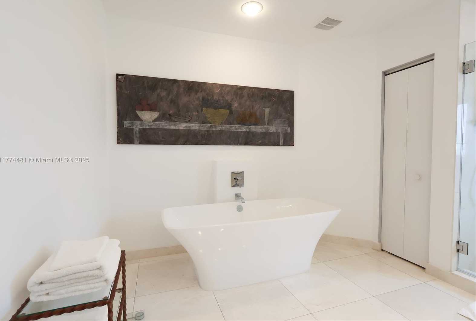 Small Image of 17301 BISCAYNE BLVD #LPH4, North Miami Beach Number 39