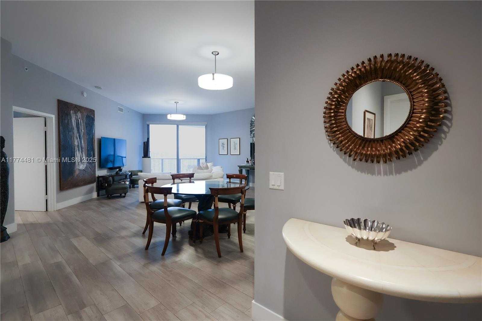 Small Image of 17301 BISCAYNE BLVD #LPH4, North Miami Beach Number 4