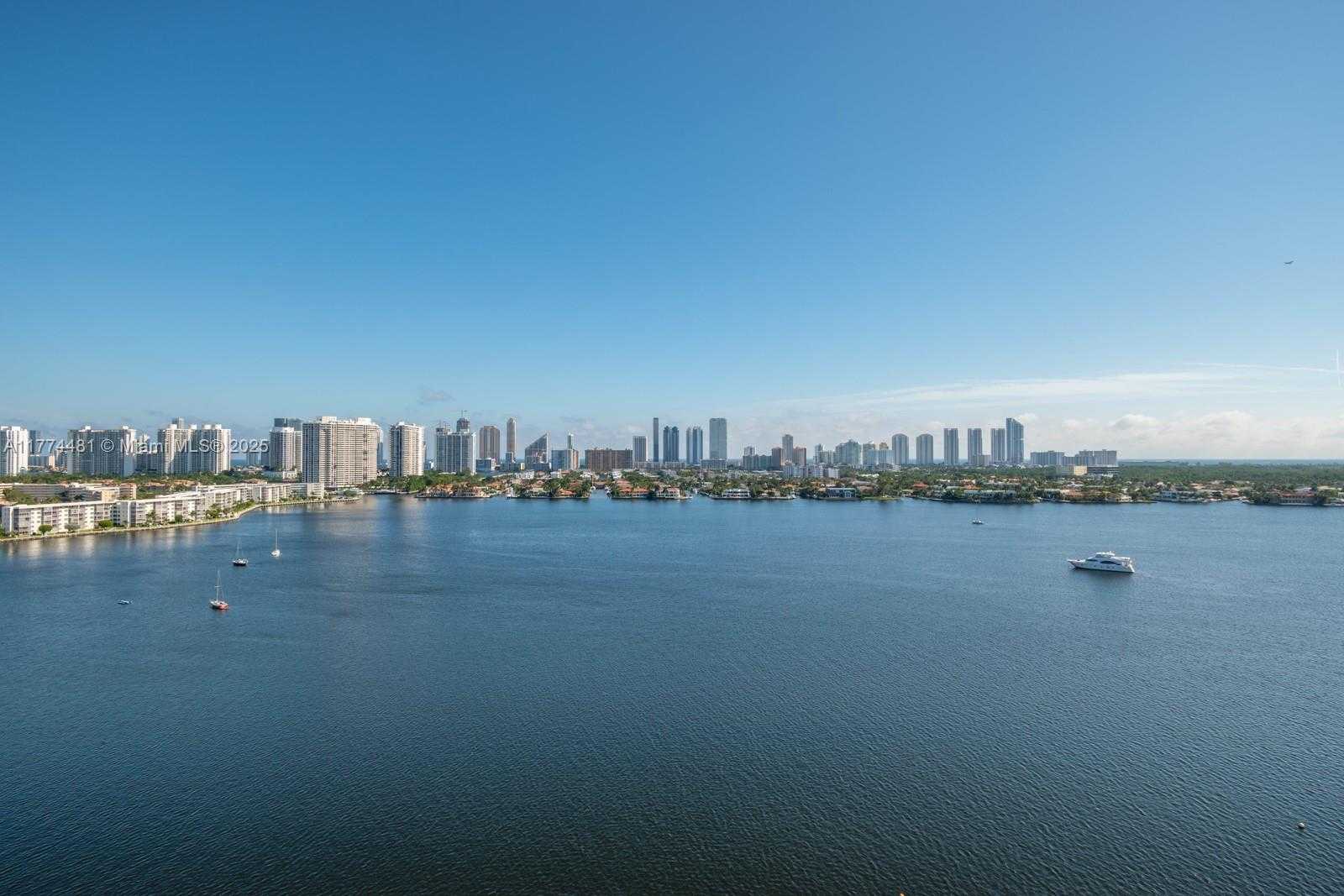 Small Image of 17301 BISCAYNE BLVD #LPH4, North Miami Beach Number 40