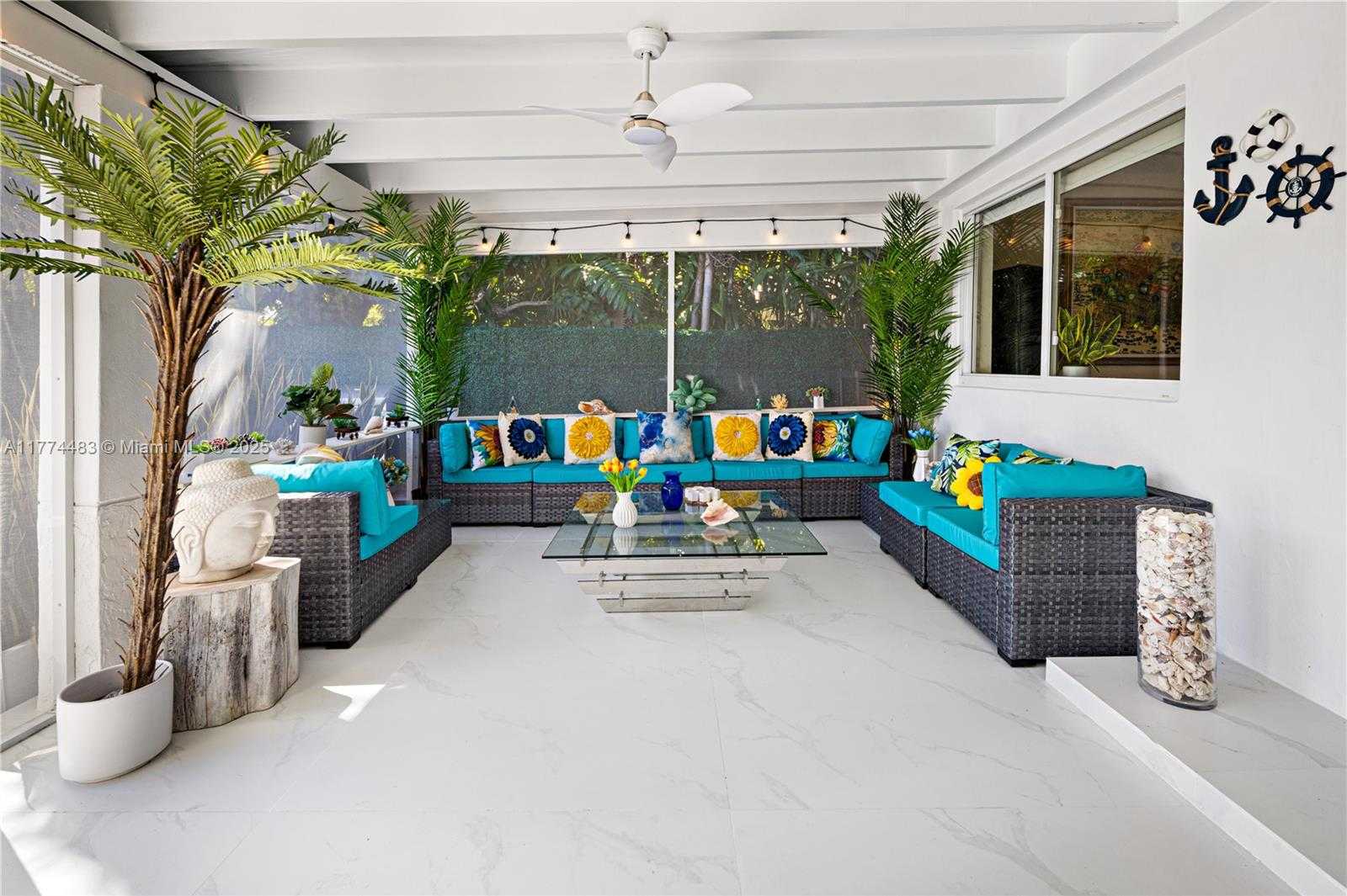 Small Image of 1460 MARSEILLE DR, Miami Beach Number 17