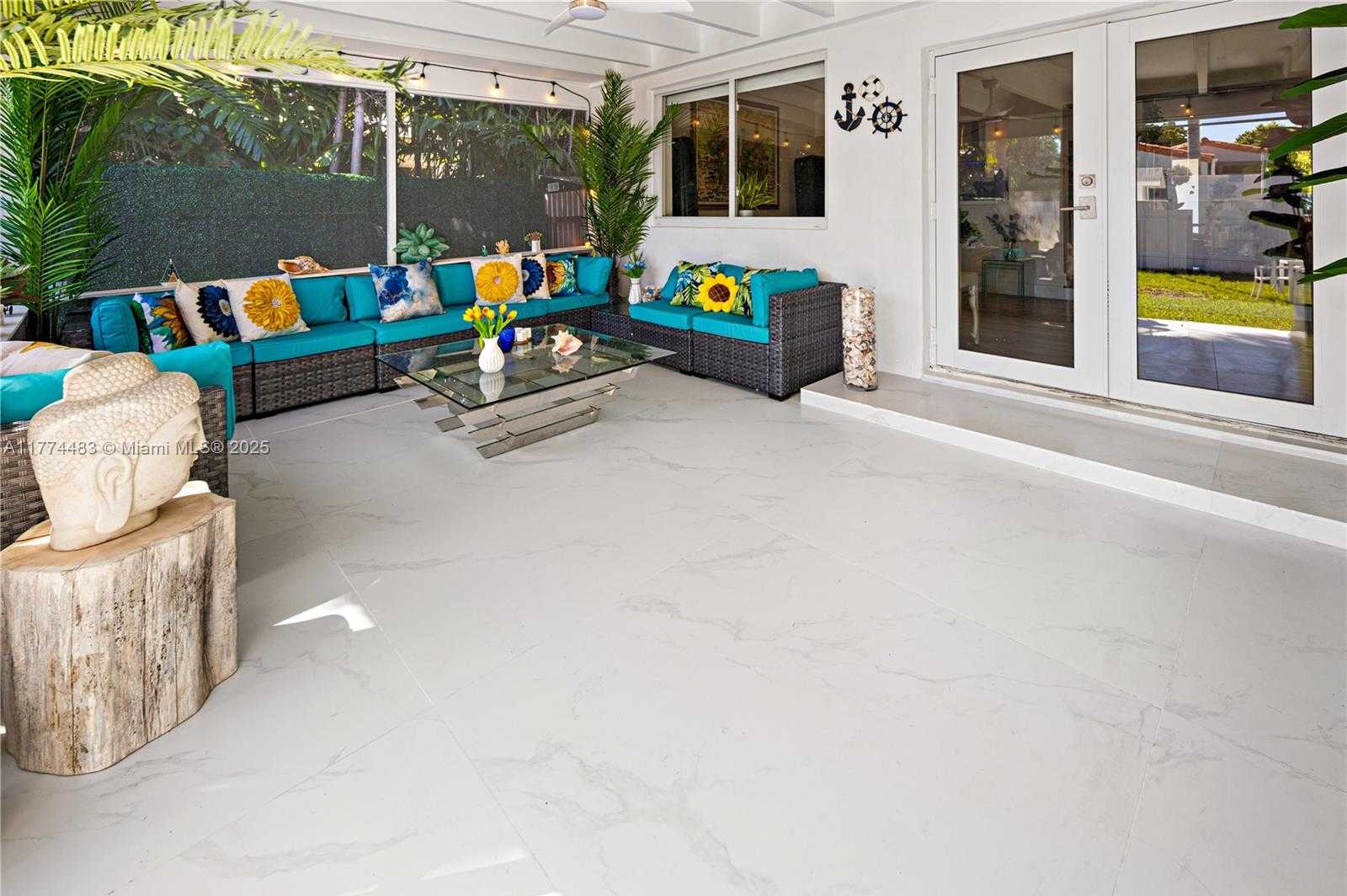 Small Image of 1460 MARSEILLE DR, Miami Beach Number 32