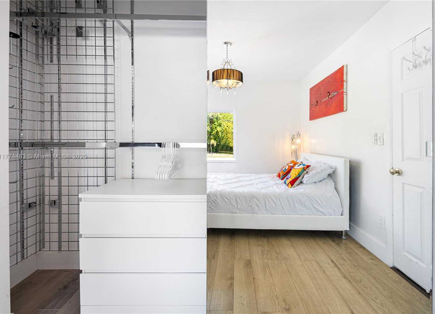 Small Image of 1460 MARSEILLE DR, Miami Beach Number 58