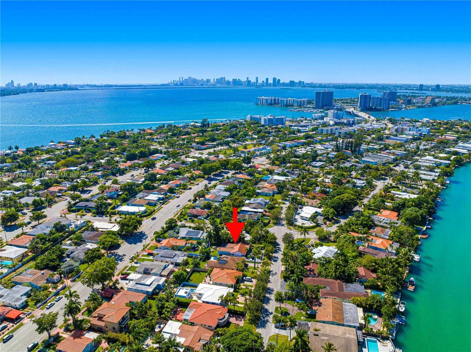 Small Image of 1460 MARSEILLE DR, Miami Beach Number 73