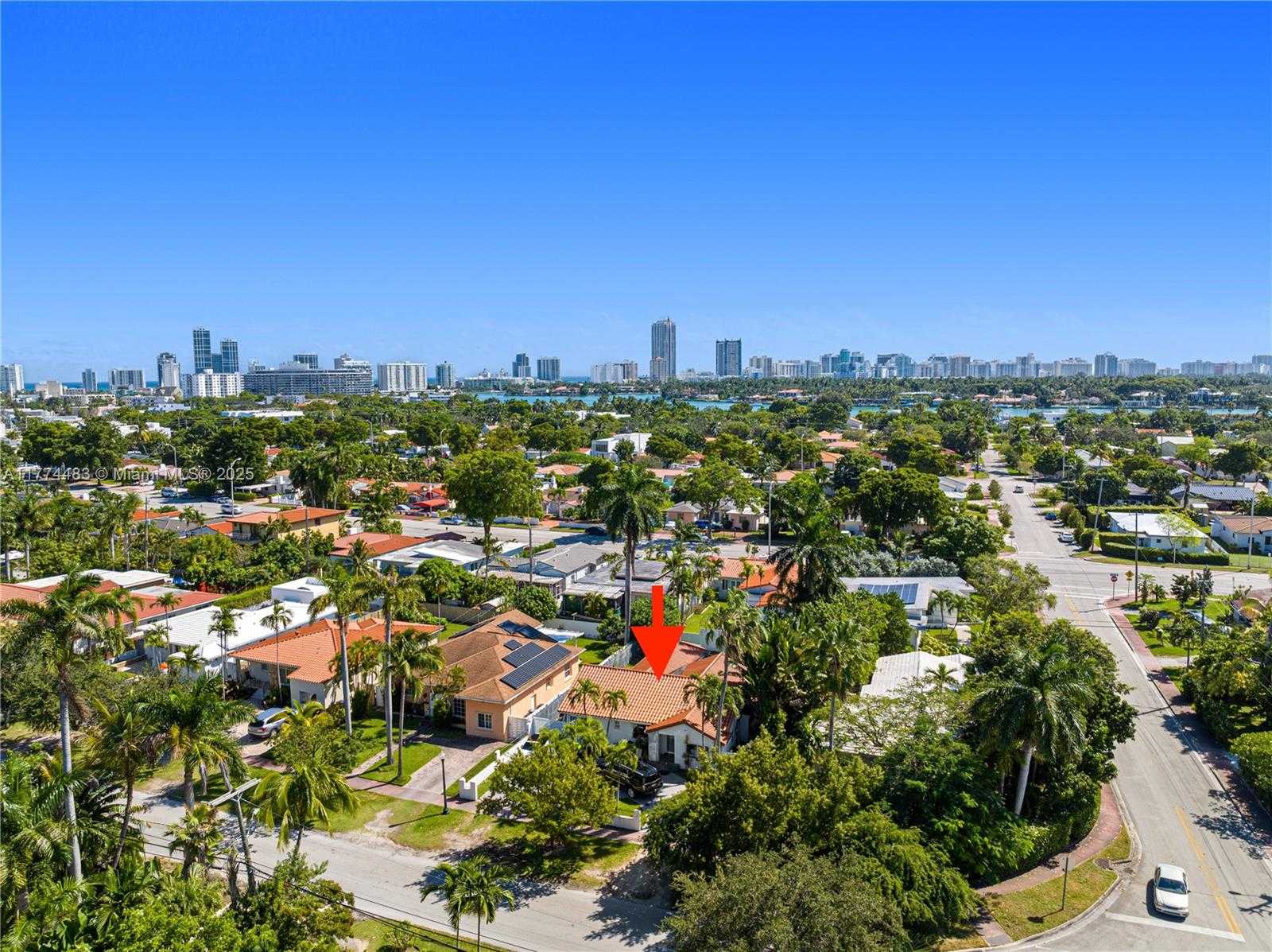 Small Image of 1460 MARSEILLE DR, Miami Beach Number 75