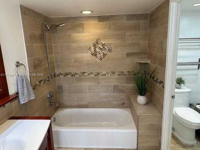 Small Image of 210 174TH ST #419, Sunny Isles Beach Number 32
