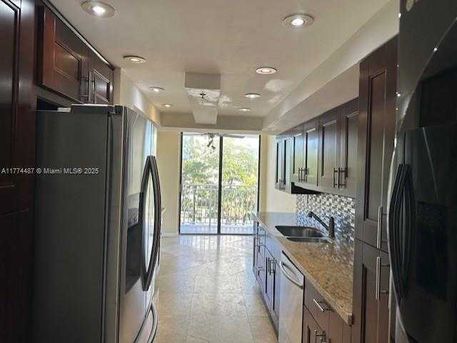Small Image of 210 174TH ST #419, Sunny Isles Beach Number 4