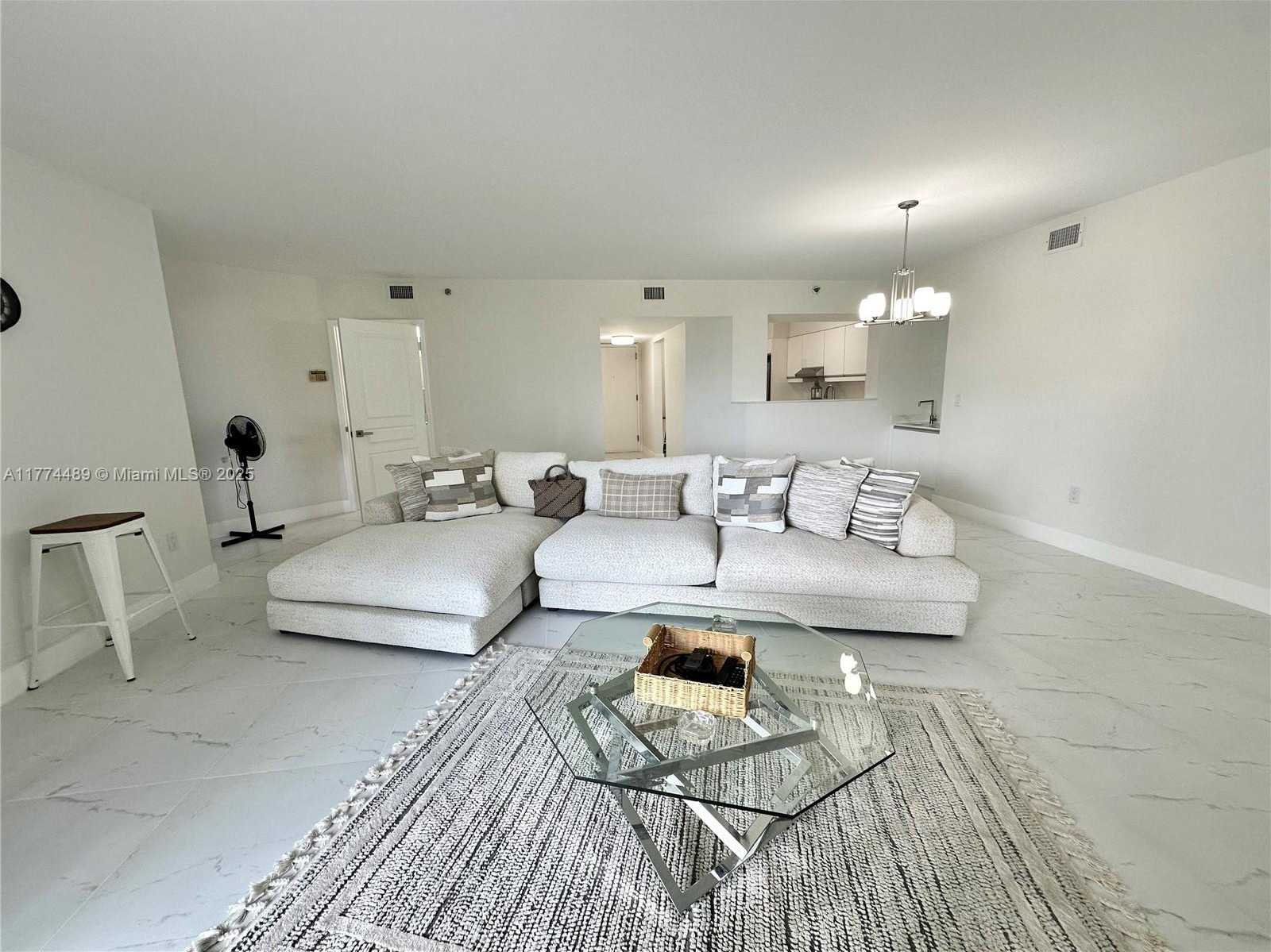 Small Image of 8925 COLLINS AVE #2J, Surfside Number 15