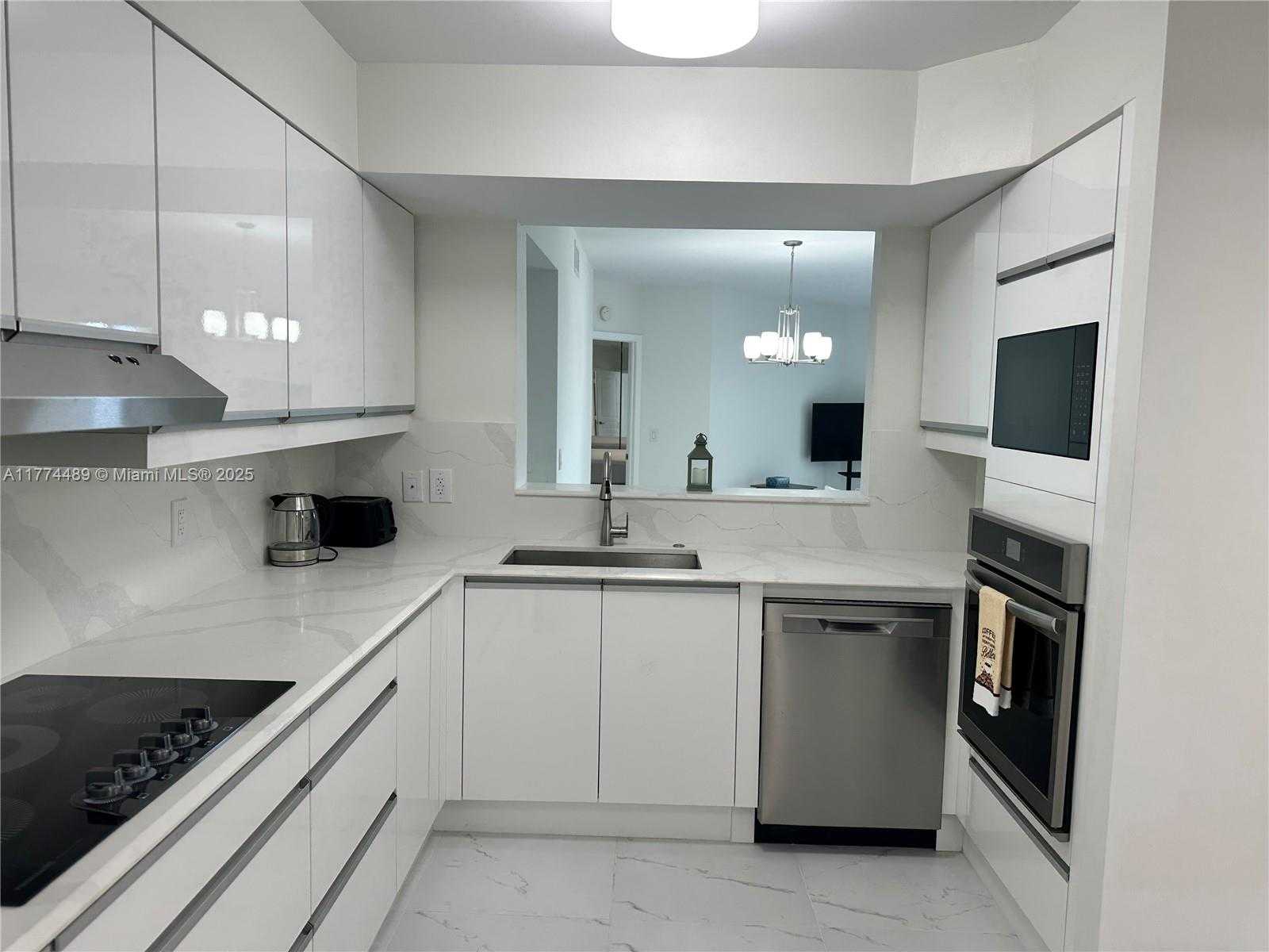 Small Image of 8925 COLLINS AVE #2J, Surfside Number 7