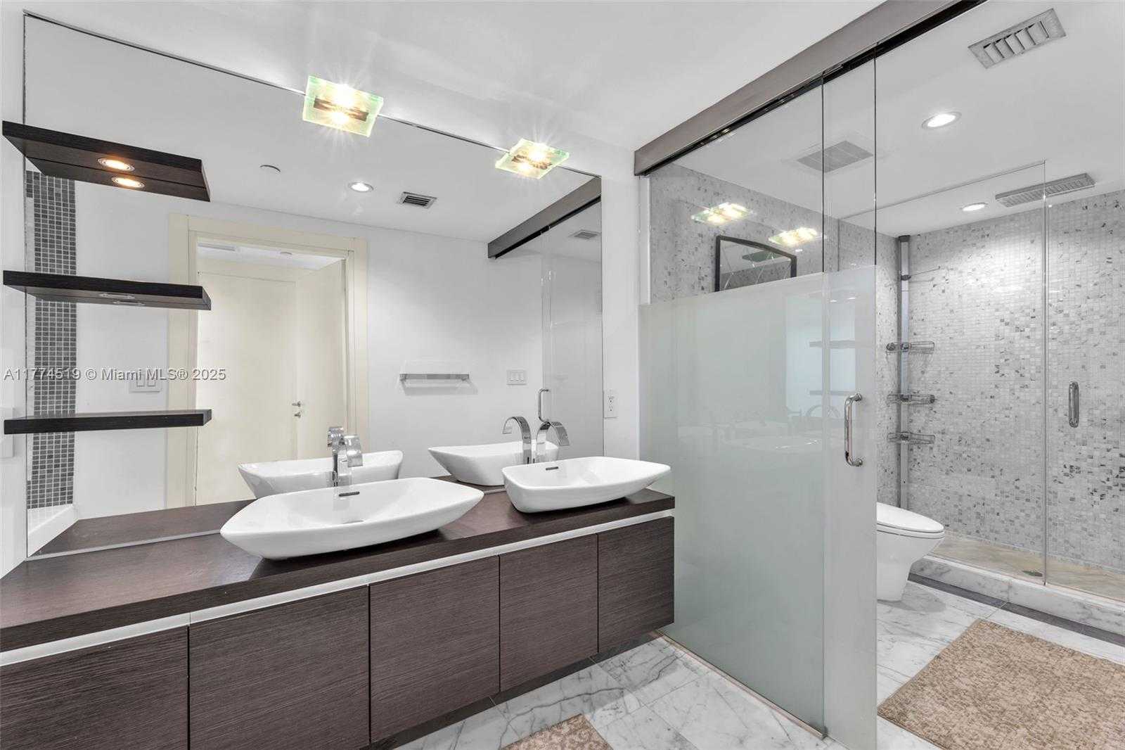 Small Image of 200 BISCAYNE BOULEVARD WAY #3908, Miami Number 14