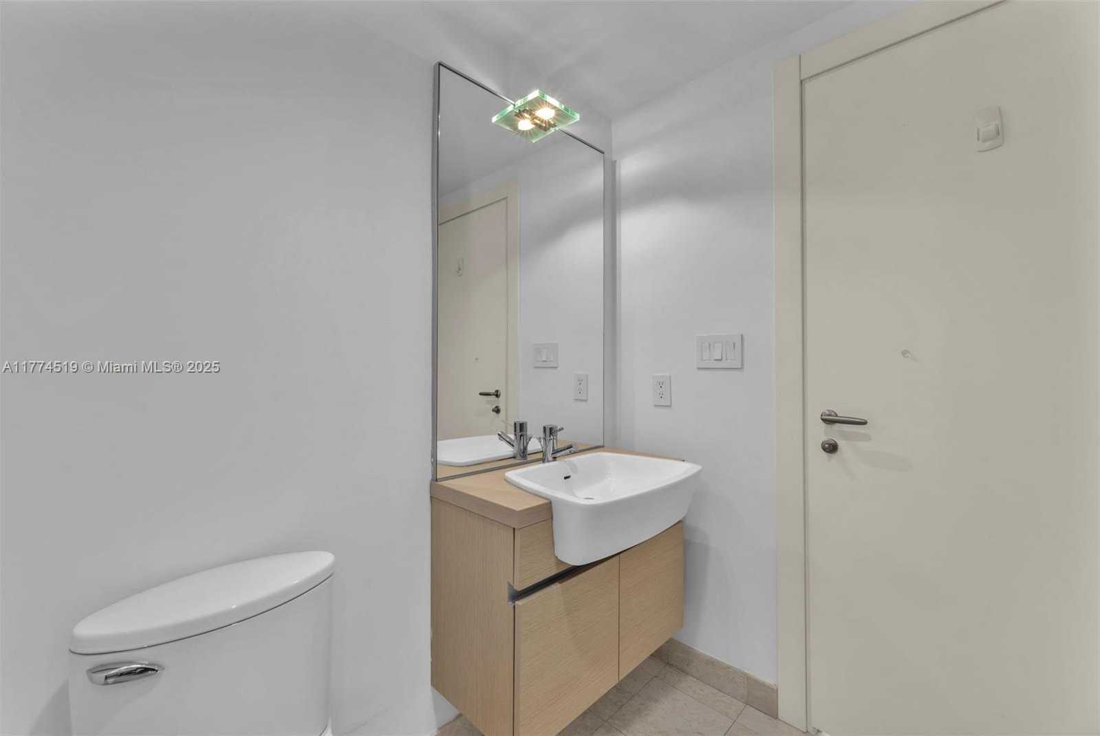 Small Image of 200 BISCAYNE BOULEVARD WAY #3908, Miami Number 20