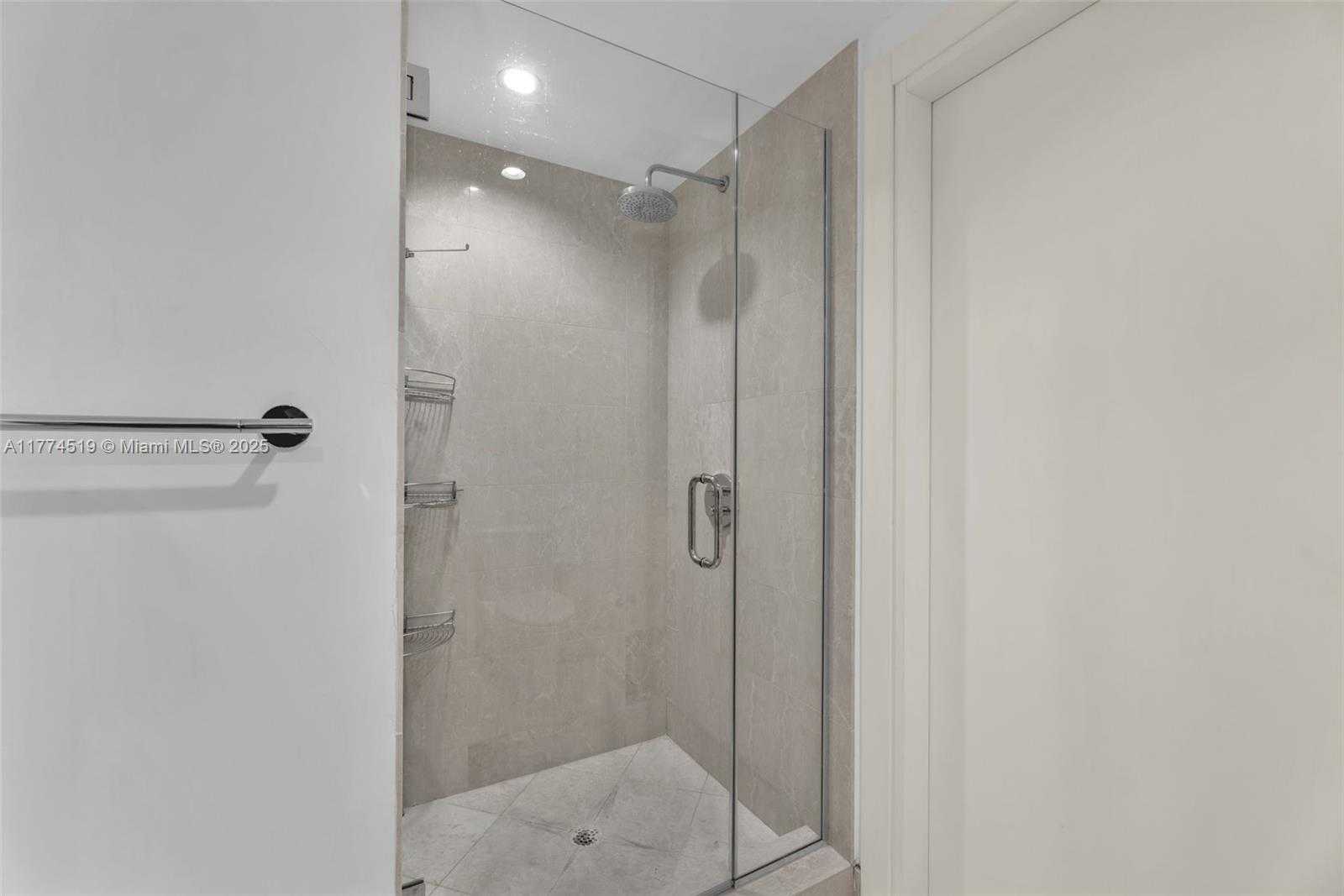 Small Image of 200 BISCAYNE BOULEVARD WAY #3908, Miami Number 21