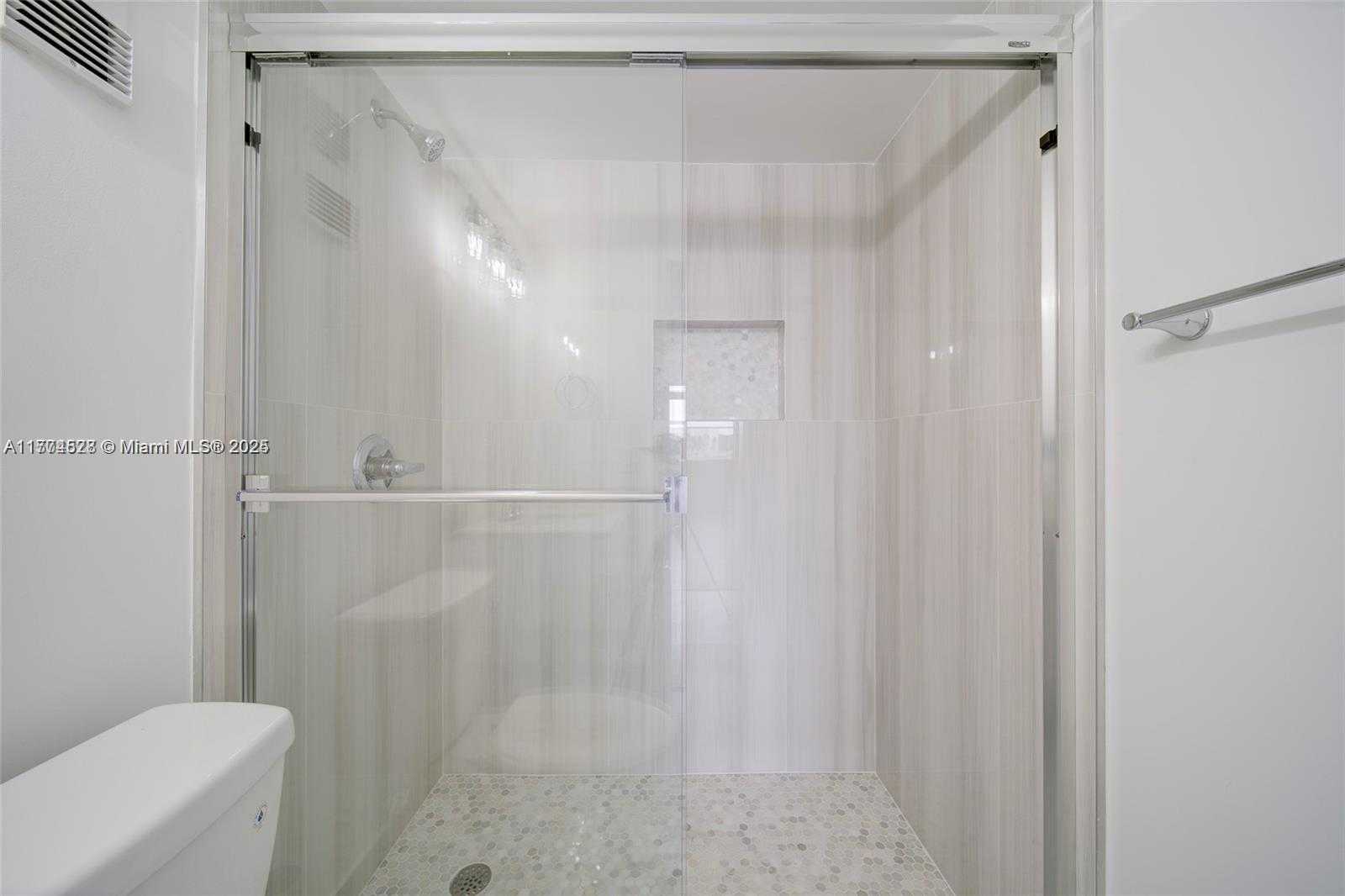 Small Image of 5501 NORTH WEST 7TH ST #E314, Miami Number 13