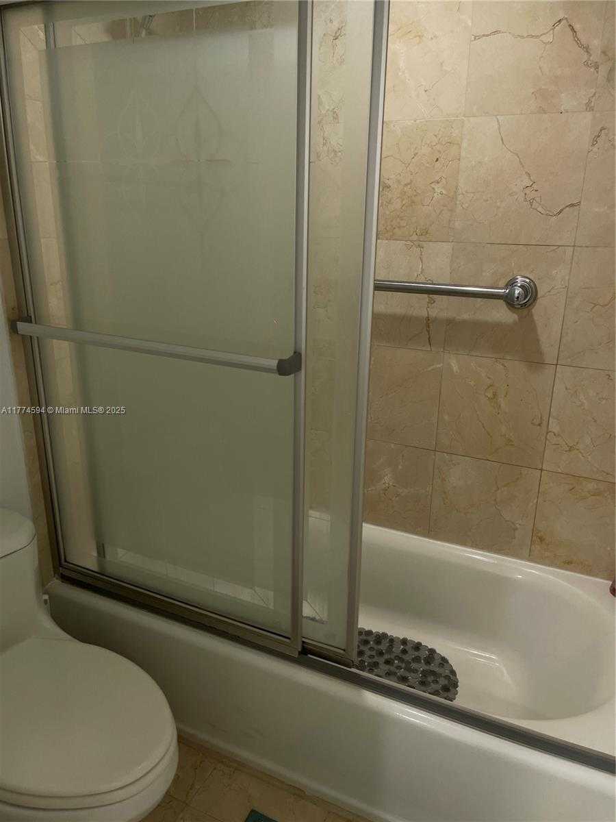 Small Image of 6917 COLLINS AVE #1008, Miami Beach Number 12