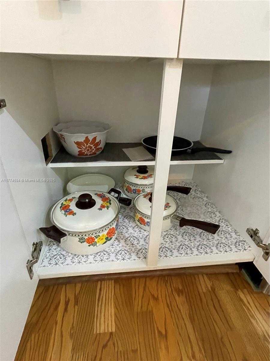Small Image of 6917 COLLINS AVE #1008, Miami Beach Number 19