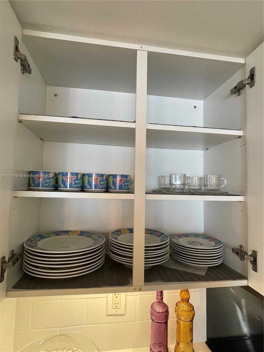 Small Image of 6917 COLLINS AVE #1008, Miami Beach Number 21