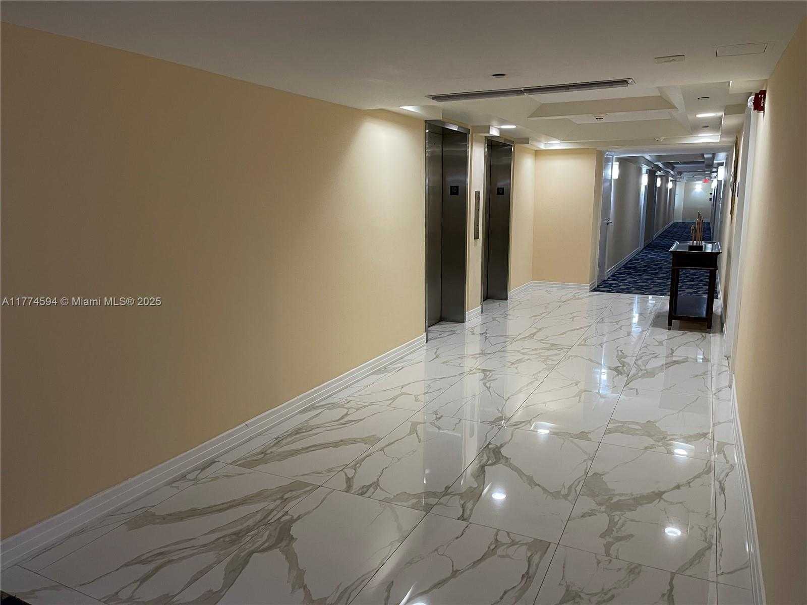 Small Image of 6917 COLLINS AVE #1008, Miami Beach Number 9