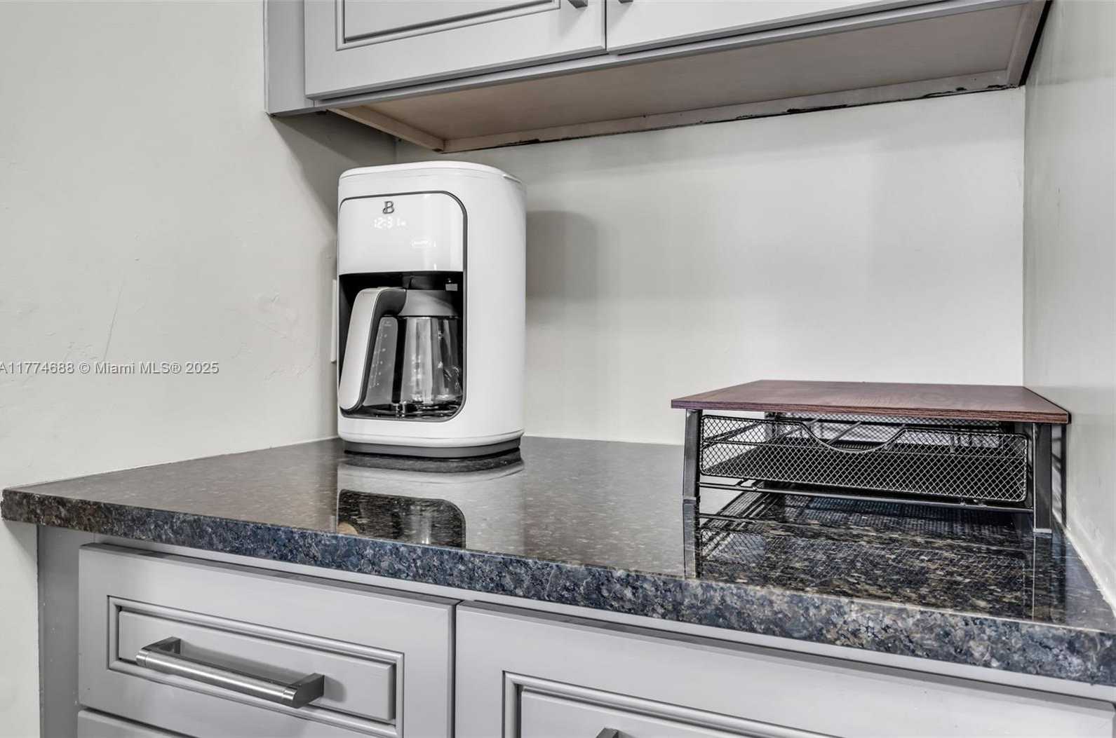 Small Image of 535 NORTH BISCAYNE RIVER DR #1, Miami Number 15