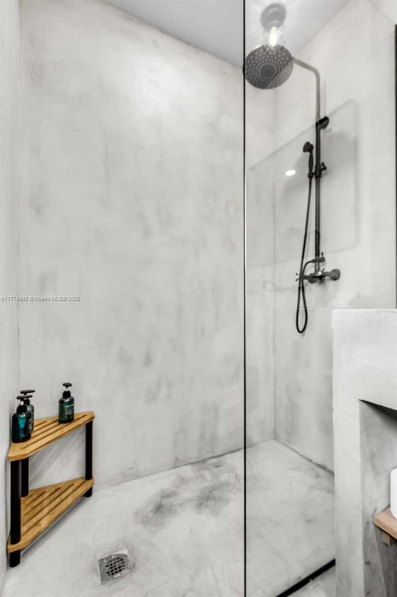 Small Image of 535 NORTH BISCAYNE RIVER DR #1, Miami Number 26