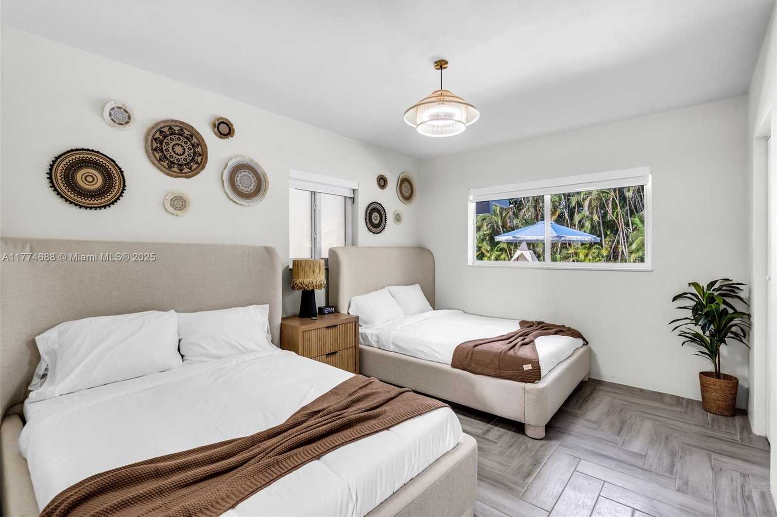 Small Image of 535 NORTH BISCAYNE RIVER DR #1, Miami Number 29