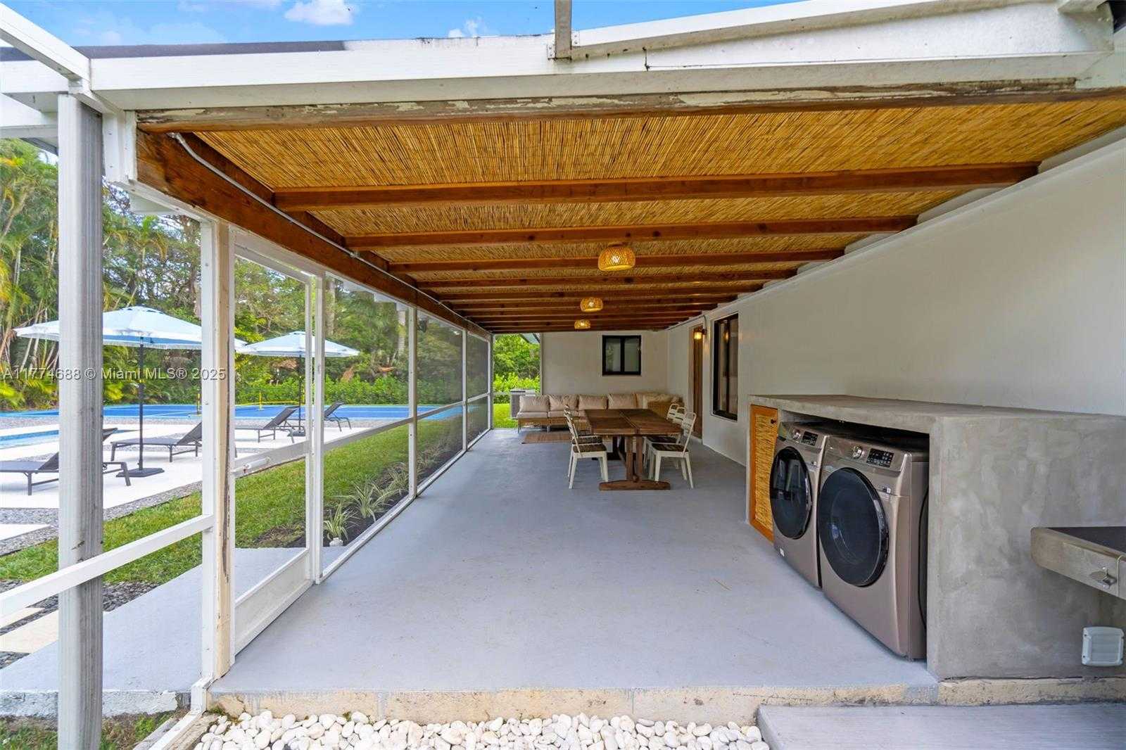 Small Image of 535 NORTH BISCAYNE RIVER DR #1, Miami Number 41