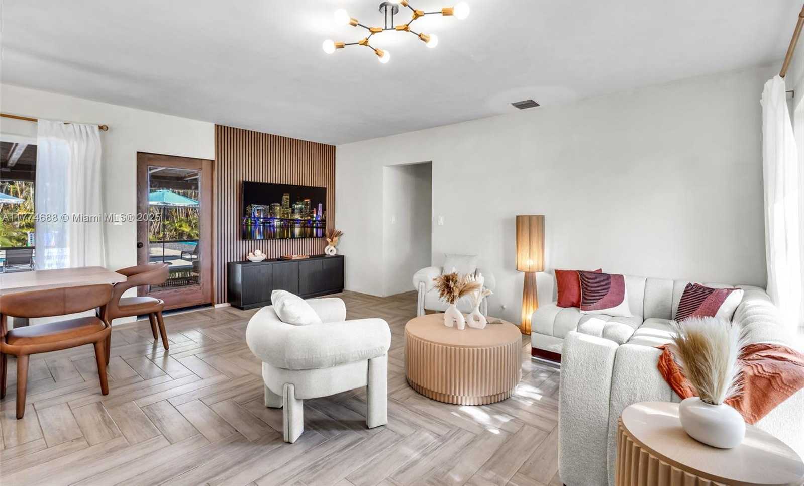 Small Image of 535 NORTH BISCAYNE RIVER DR #1, Miami Number 5