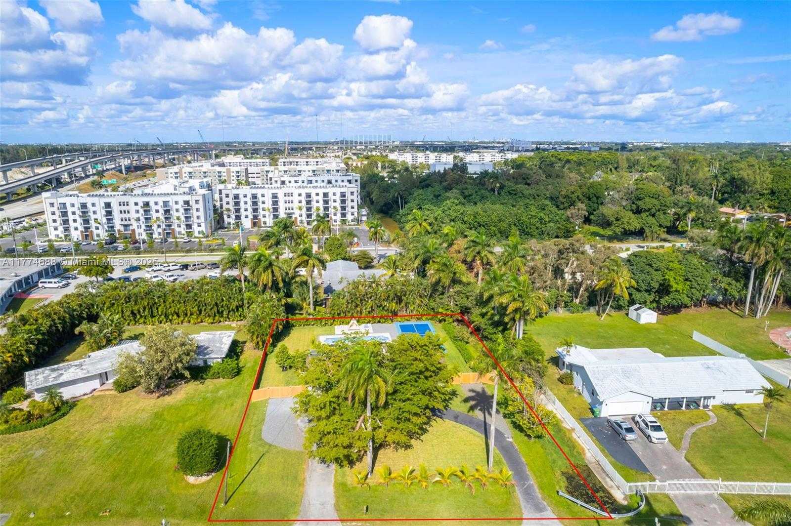 Small Image of 535 NORTH BISCAYNE RIVER DR #1, Miami Number 58