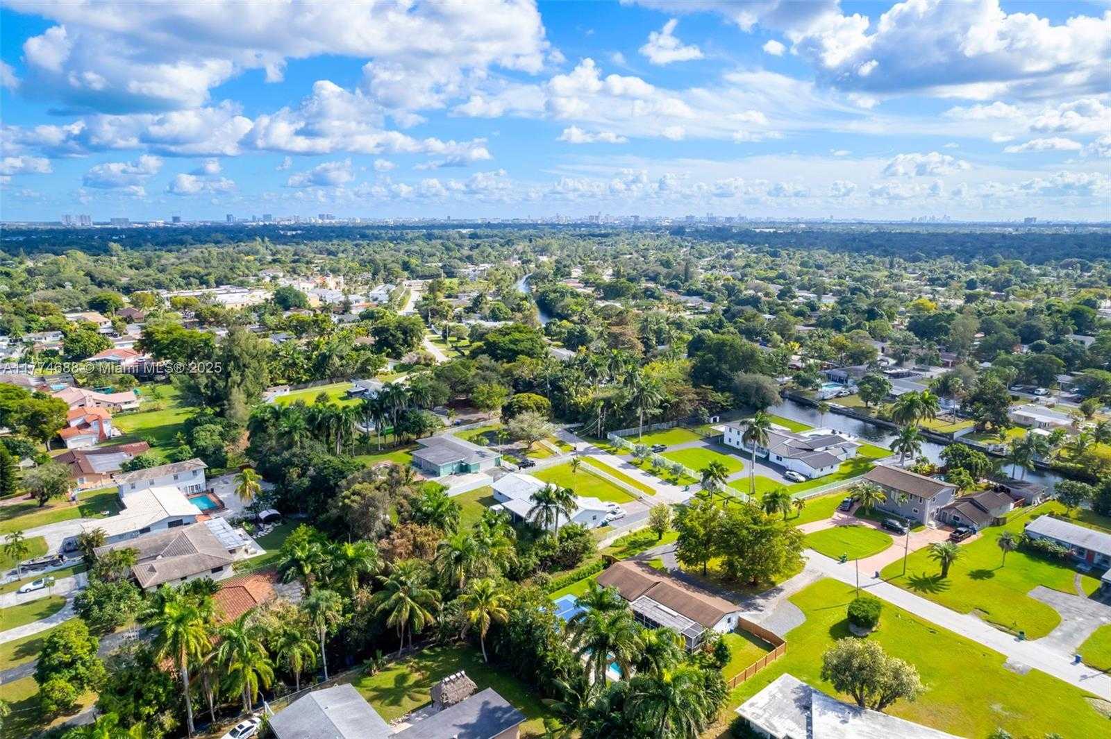 Small Image of 535 NORTH BISCAYNE RIVER DR #1, Miami Number 63