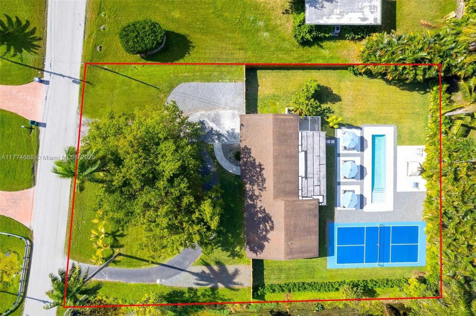 Small Image of 535 NORTH BISCAYNE RIVER DR #1, Miami Number 67