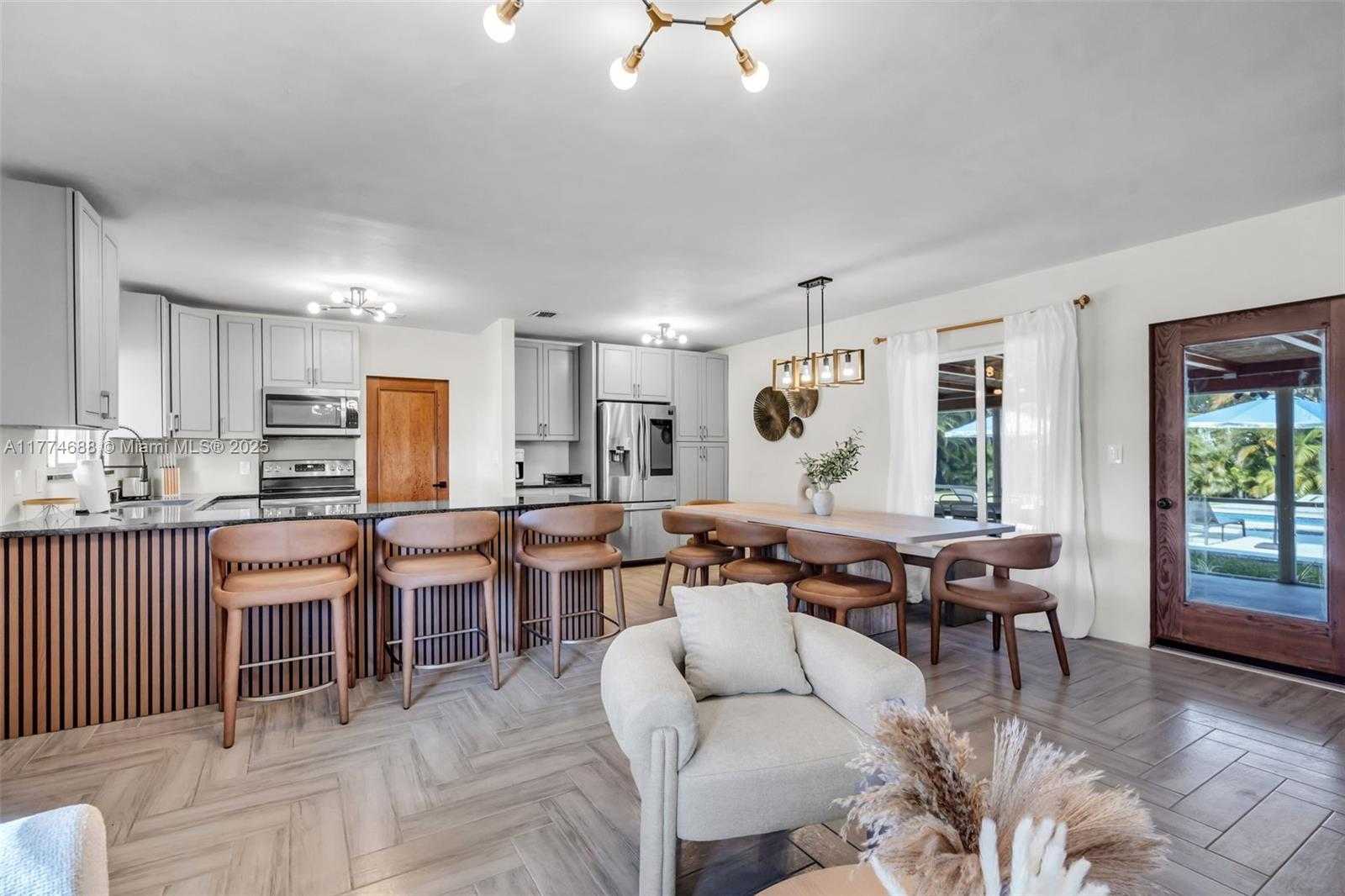Small Image of 535 NORTH BISCAYNE RIVER DR #1, Miami Number 7