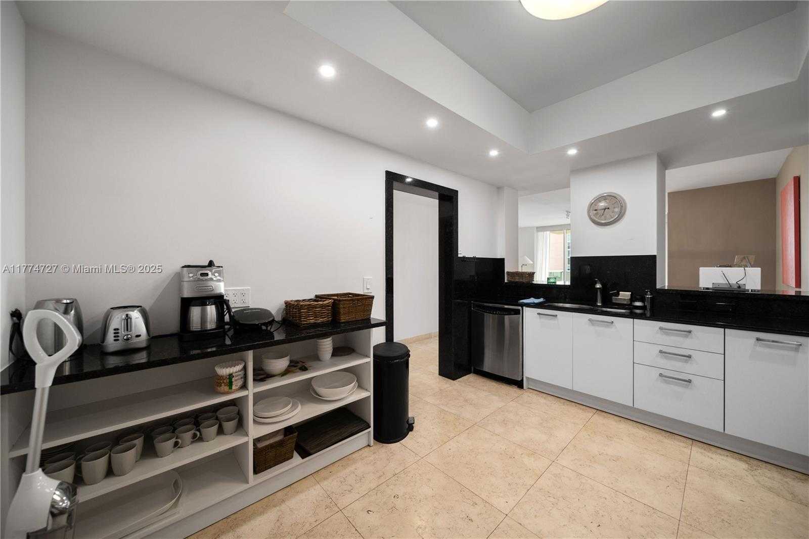 Small Image of 3330 NORTH EAST 190TH ST #2510, Aventura Number 11