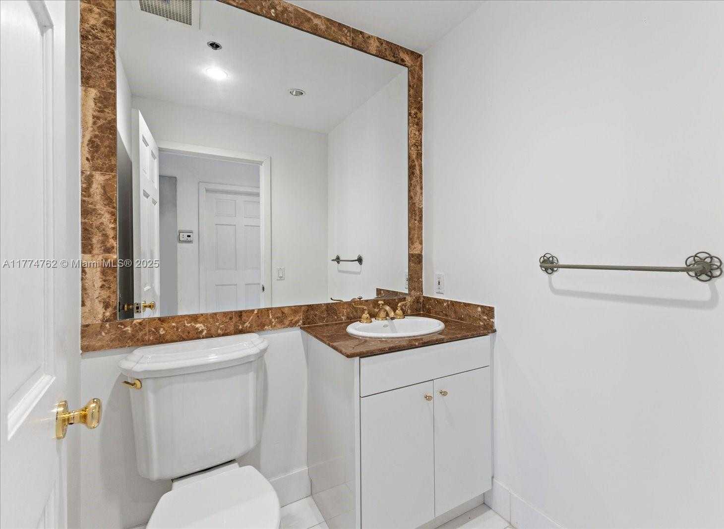 Small Image of 2134 Fisher Island Dr, Miami Beach, FL 33109, USA Number 21