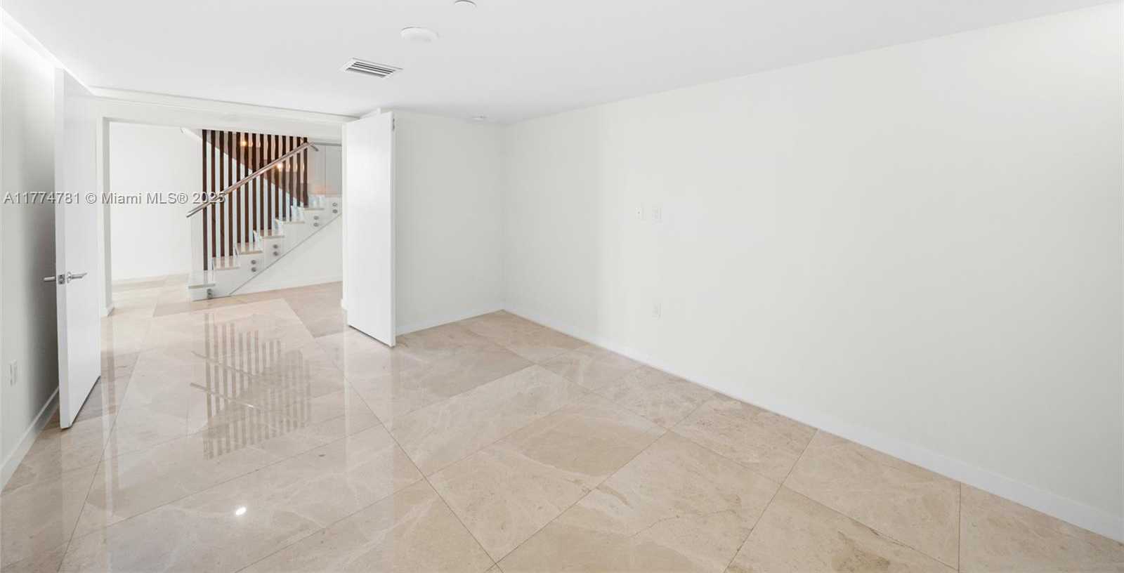 Small Image of 1500 BAY RD #N-0901, Miami Beach Number 15